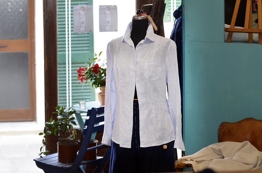 Sartoria Su Misura Capoliveri Inaugurazione -  Einweihung: Maßgeschneiderei in Capoliveri Insel Elba Toskana Italien (Porto Azzurro, Portoferraio) 